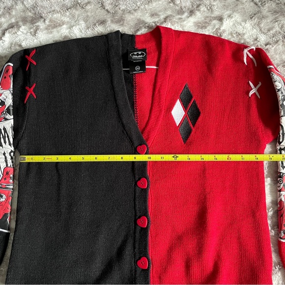 Her Universe DC Comics Batman Harley Quinn Split Cardigan - Picture 2 of 11